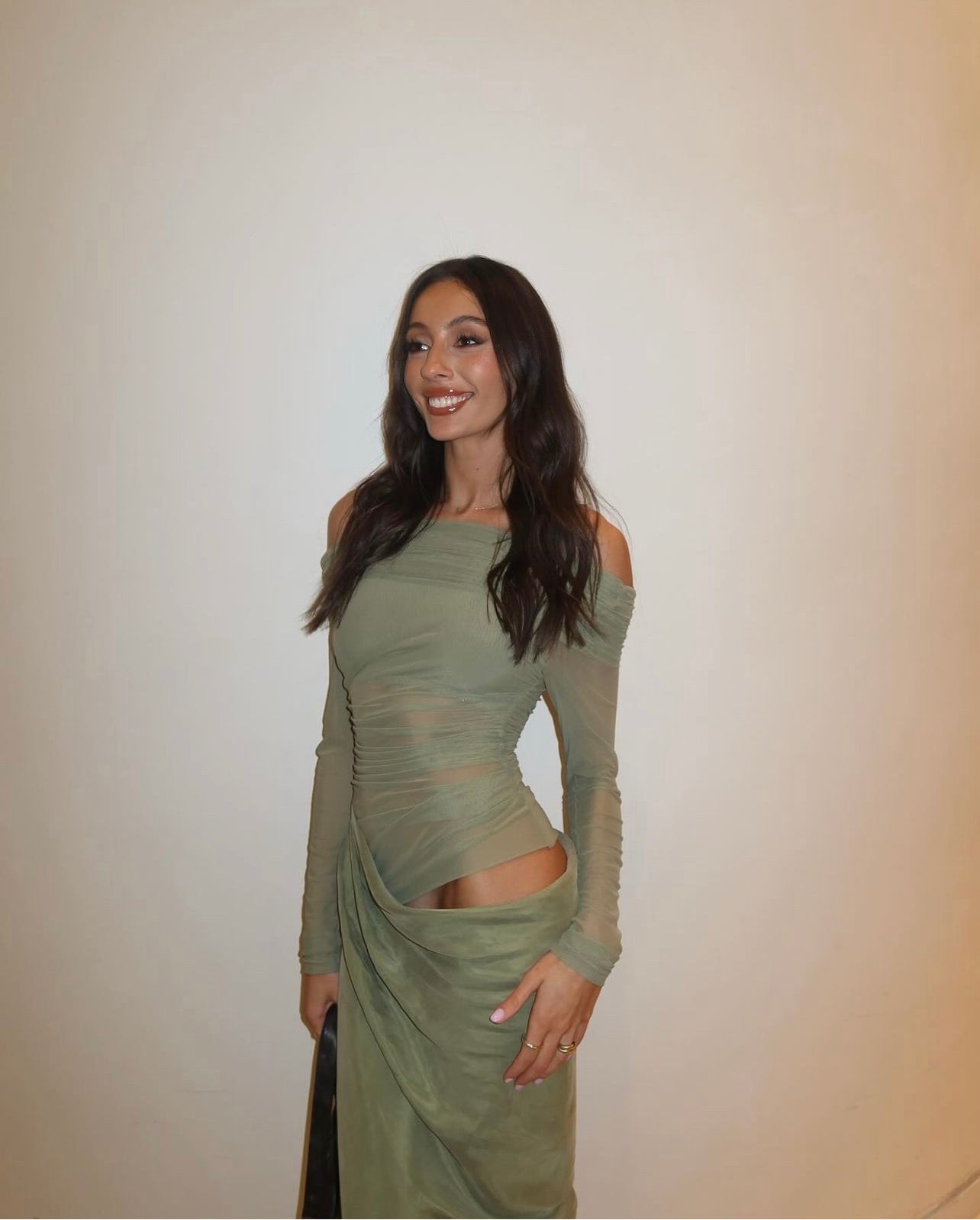 Yasmin Off- Shoulder Dress in Pistachio